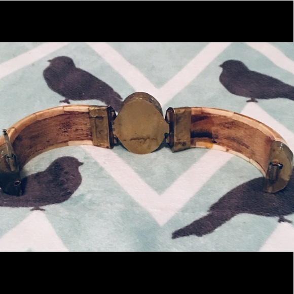 Vintage Thick Wood Bangle w Lg Blue Gem & Clasp - Picture 5 of 6